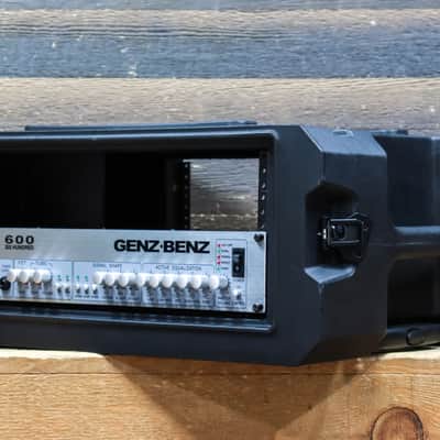 Genz Benz GBE-600 FET / 12AX7 Tube Preamps 625-Watt Bass Amplifier w/Gator Case image 2