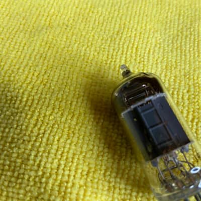 Mullard 12ax7 / ECC 83 Square Getter 50’s image 5