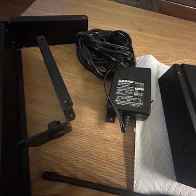 Shure ULXD4=-L50 2010s - Black wireless microphone receiver image 5