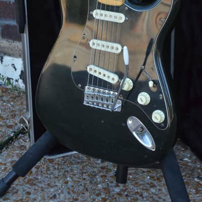 1975 Fender Stratocaster Black image 3