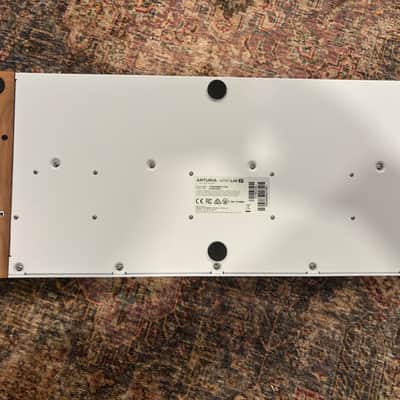 Arturia AstroLab 37-Key Stage Keyboard 2025 - Present - White image 2