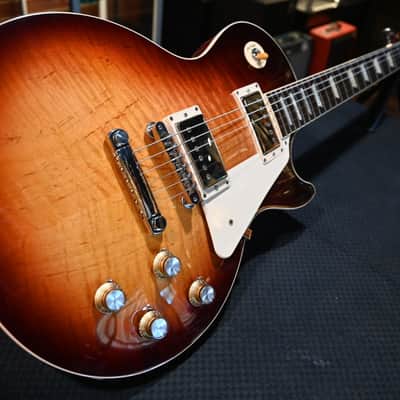 Gibson Les Paul Standard '60s 2020 - Present - Triburst image 2