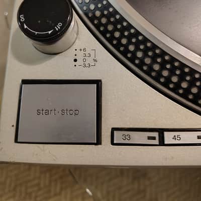 Technics 1200 mk2 1985 - Silver image 9