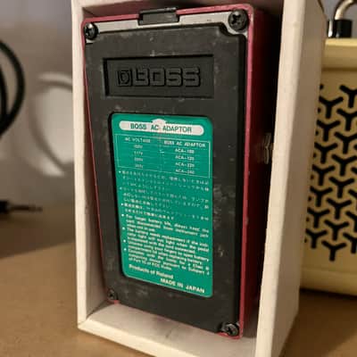 Boss DM-3 Delay (Green Label) 1986 - Red/Pink image 2