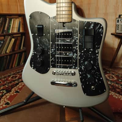 Formanta Style USSR Electric Guitar Built In Tone Bender Soviet Germanium Fuzz image 2