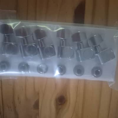 Fender Stratocaster / Telecaster Locking Tuning Heads Chrome 099-0818-100 image 1