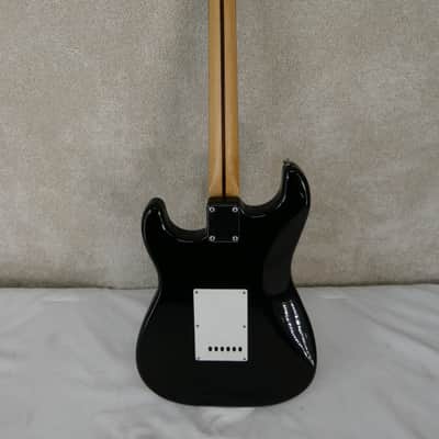 Squier Stratocaster - Black image 9