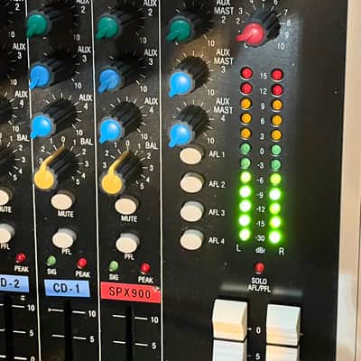 Soundcraft M Series Spirit M12 20-Channel Mixer image 5