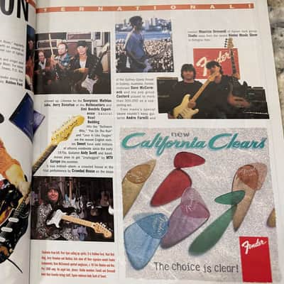 Fender California Clears Medium Picks - Surf Green - 098-1351-857 -  Early 2000’s  - Discontinued California Series image 7