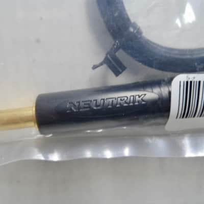 Brand New Shure WA305 Gold-plated Neutrik 1/4" Straight TS to TA4F Cable 3' Premium threaded locking Instrument Guitar Cable 95A20085 for Glx-d GLXD GLXD1 AD1 ADX1 bodypack ULX-D QLX-D Transmitters Wireless System Line 6 G50 G55 G90 Relay AKG image 5