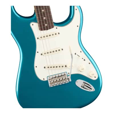 Fender Vintera III Late '60s Stratocaster SSS with Rosewood Fingerboard (Ocean Turquoise) image 3