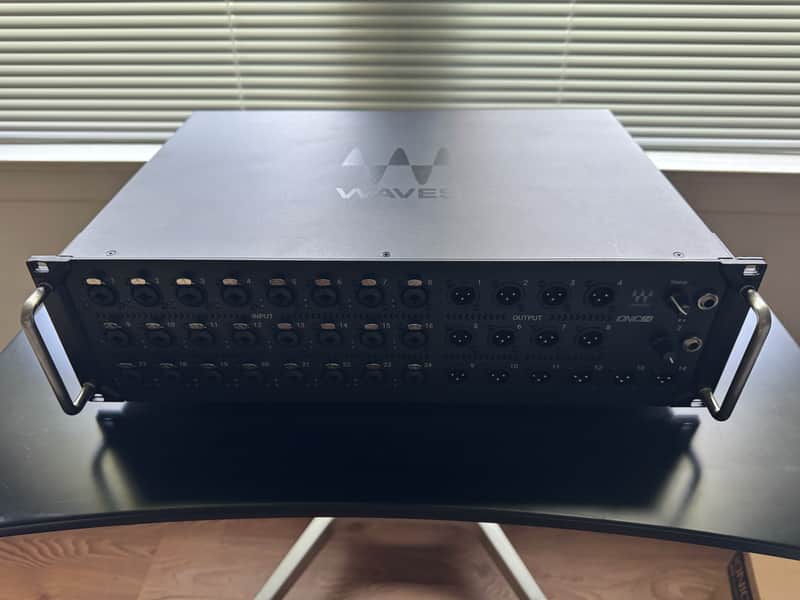 Waves Ionic 24-in/18-out Soundgrid Stagebox image 1