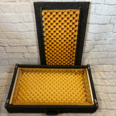 Peavey Unity 2000 12 Channel Mixer with Case Mixer image 9