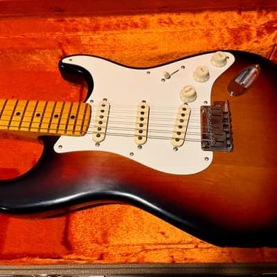 Fender American Ultra Luxe Vintage '50s Stratocaster 2025 - Present - 3-Color Sunburst image 4