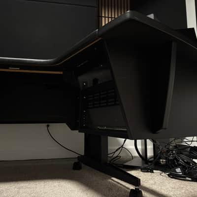 Argosy Aura 260-L Workstation with Upper Right Rack image 10