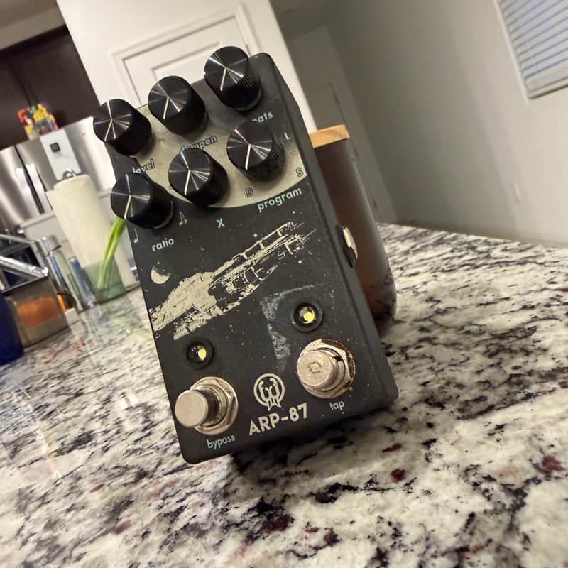 Walrus Audio ARP-87 Multi Function Delay Limited Edition - Luna Series 2020 - Black / Yellow Rocket image 1