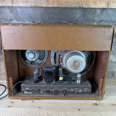 Gibson 1951 GA-30 14-Watt 12"/8" Guitar Combo 1948 - 1953 - Brown image 5