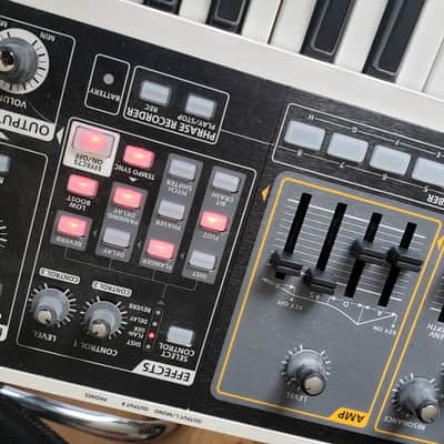 Roland SH-01 GAIA Synthesizer w/heavily padded gig bag & power image 3