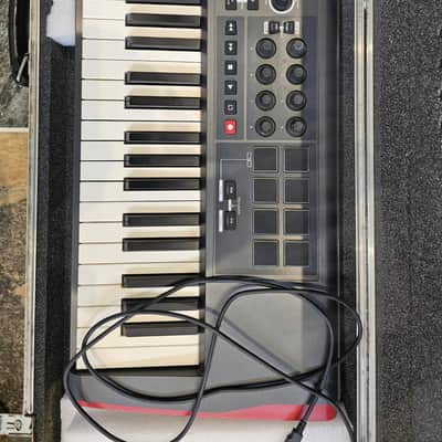 Novation Novation Impulse 61 USB MIDI Controller Keyboard Mid 2012 - Black image 7