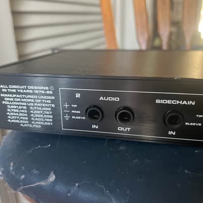 dbx 166 2-Channel Dynamics Processor with sidechain input. Includes Rack mount bolts/washers. Ex-Church, looks new image 6