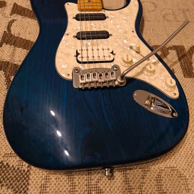 G&L Legacy Special - See-through blue image 7