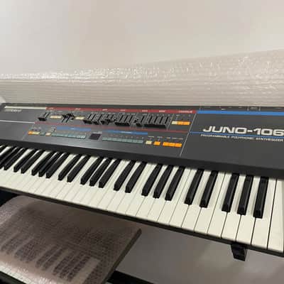 Immagine Roland Juno-106 61-Key Programmable Polyphonic Synthesizer 1984 - 1985 - Black - 2