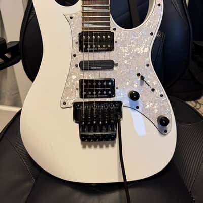 Ibanez RG350DX 2006 - White with Seymour Duncan JB's image 4