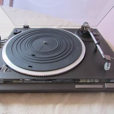 Technics SL QD33 fully automatic turntable in excellent condition - 1970's image 1