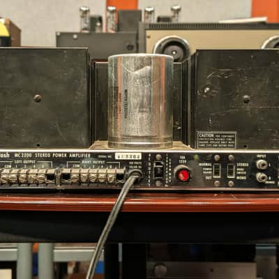 Vintage McIntosh MC2200 Power Amplifier Pro Serviced image 6