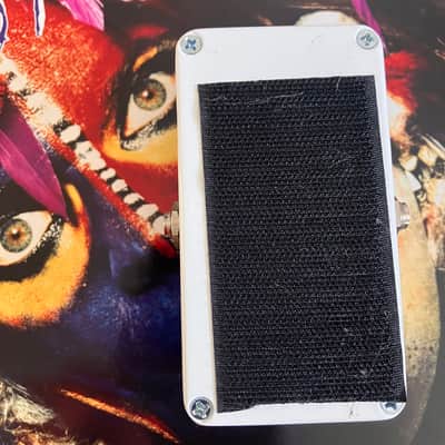 Electro-Harmonix Crayon 69 Full-Range Overdrive 2015 - Present - White with Vertical Crayons image 2