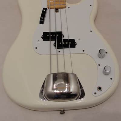 Vintage 1980's Bradley P bass 4 string Electric Bass Guitar made in Japan  Gloss White image 5