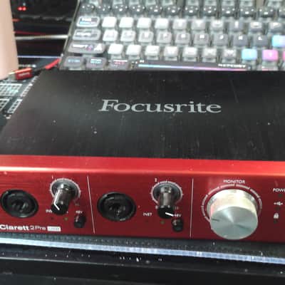 Focusrite Clarett 2Pre USB Audio Interface 2010s - Red image 3