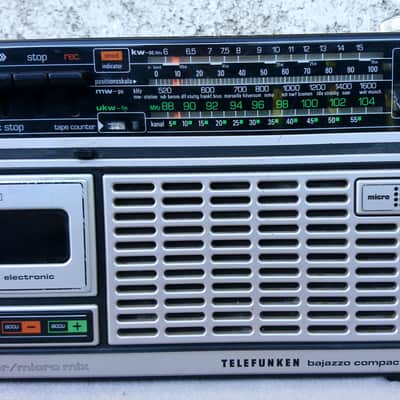 Telefunken Bajazzo Compact 3000 Boombox, Cassette Player, Portable Radio Germany 1977 Fully Working! image 6