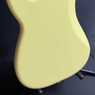 Fender Player II Precision Bass 4-String Bass Guitar Hialeah Yellow Finish image 12