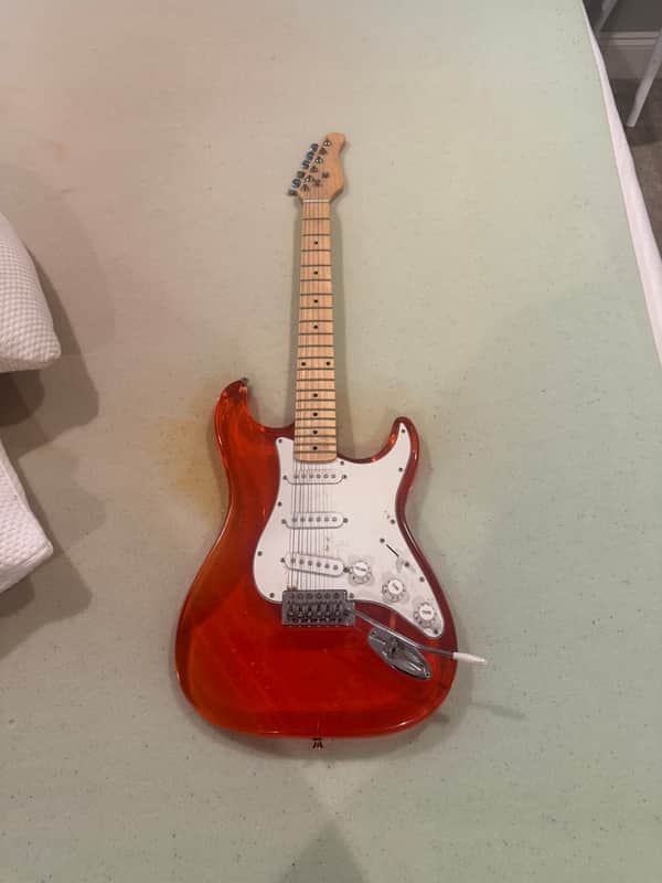 Custom Stratocaster 2011 - Transparent Red image 1
