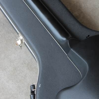 Ovation Model CC057 Celebrity Cutaway Acoustic Guitar Black Finish + OHSC image 15