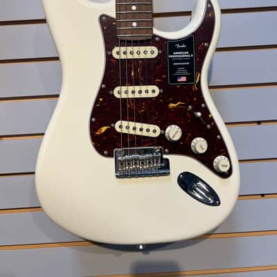 Fender American Professional II Stratocaster Olympic White image 1