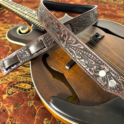 Walker And Williams M-22-RD Mahogany Red Leather Premium Padded Mandolin Strap With Live Oak Design image 10