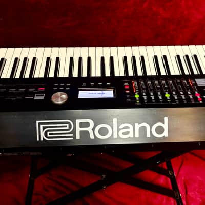 Roland RD-2000 88-Key Digital Stage Piano image 4