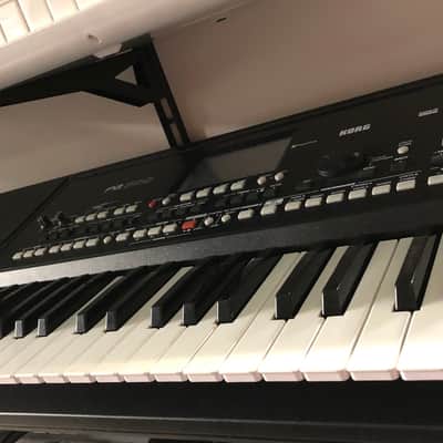 Tastiera Korg Pa 300