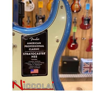 Fender American Professional Classic Stratocaster HSS, Maple Fingerboard, Faded Lake Placid Blue image 10