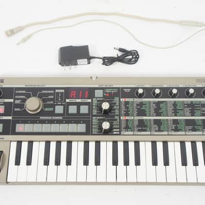 [SALE Ends Feb 3] KORG microKORG Analog Modeling Keyboard Synthesizer Vocoder w/ 100-240V PSU