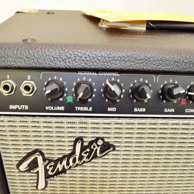 1996 Fender Deluxe 112 Plus 90-Watt 1x12" Combo Guitar Amp image 4