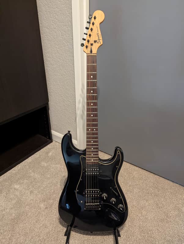 Fender Squier Strat Bullet 7101 - 2011 - Black image 1