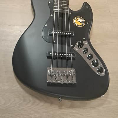 Marcus Miller V3-5 BKS - Black Satin image 3