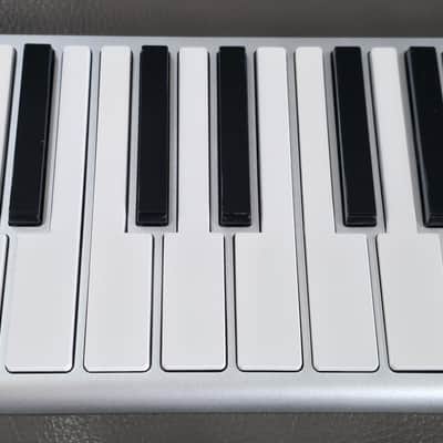 CME Xkey 37-Key USB Keyboard MIDI Controller and Case image 5