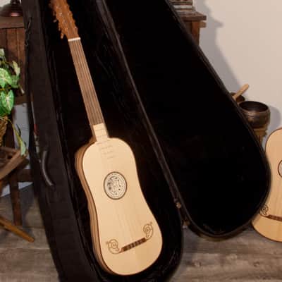 Roosebeck Baroque 5-Course Guitar w/ Gig Bag & Extra String Set image 5