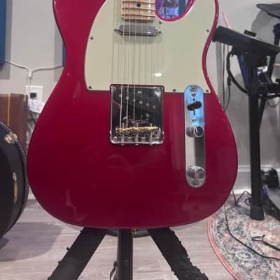 Fender American Professional Telecaster with Maple Fretboard 2017 - 2019 - Candy Apple Red image 3