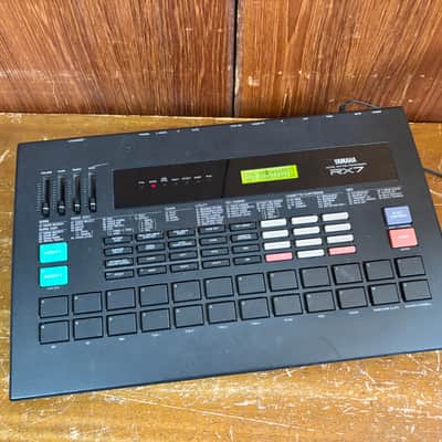 Yamaha RX7 Digital Rhythm Programmer Drum Machine New battery w/ power supply