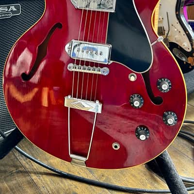RARE Gibson ES-330TD 1967 - Cherry - Excellent image 2